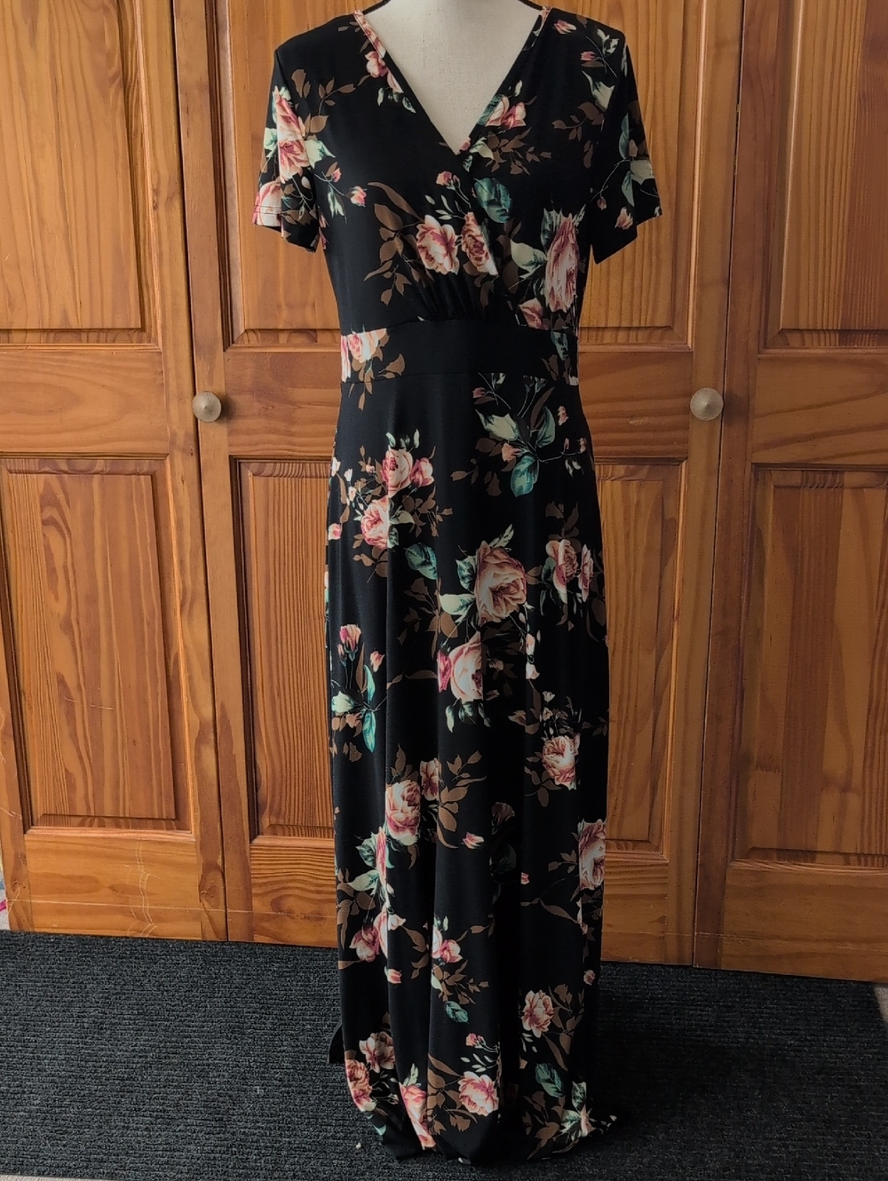 PoseShe Floral Wrap Maxi Dress in Black with Pink Rose Print L         M488
